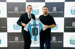 开云体育-国家队在迪拜续约引热议的简单介绍