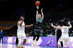 开云平台-球员在比赛中发挥出色，赢得无数叫好声