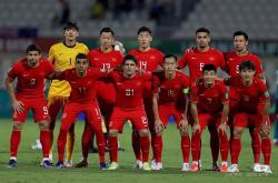 开云体育中国-国内豪门球队激战正酣，比赛节奏快速