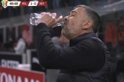 开云体育入口-包含米兰城市德比战平落幕，AC米兰名列榜首的词条