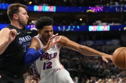 开云下载-包含独行侠翻盘爵士，哈里斯关键制胜的词条