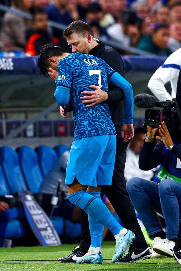 马赛萨格勒布击败对手，小组战绩上升