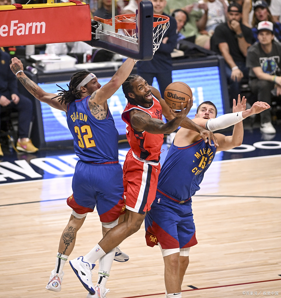 包含塞尔维亚男篮轻取美国男篮，布拉德利绝境逆转的词条