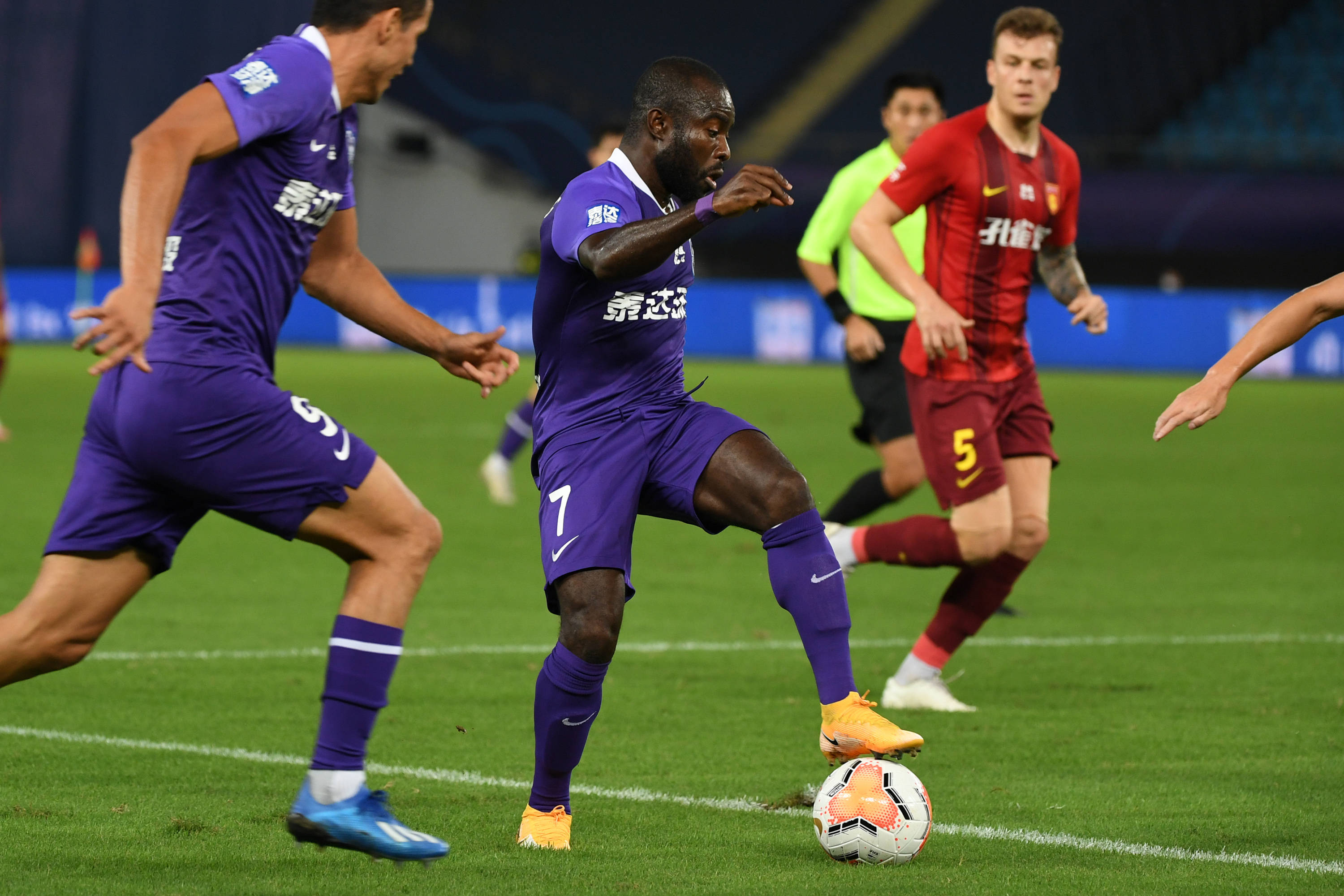 天津泰达客场不敌河北华夏幸福,遭遇失利 天津泰达客场不敌河北华夏幸福,遭遇失利