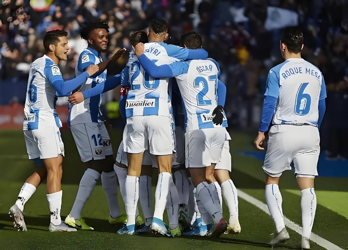 奥萨苏纳客场逼平对手，艰难抢点保持中游位置