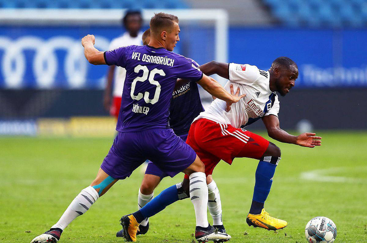 奥萨苏纳客场逼平对手，艰难抢点保持中游位置