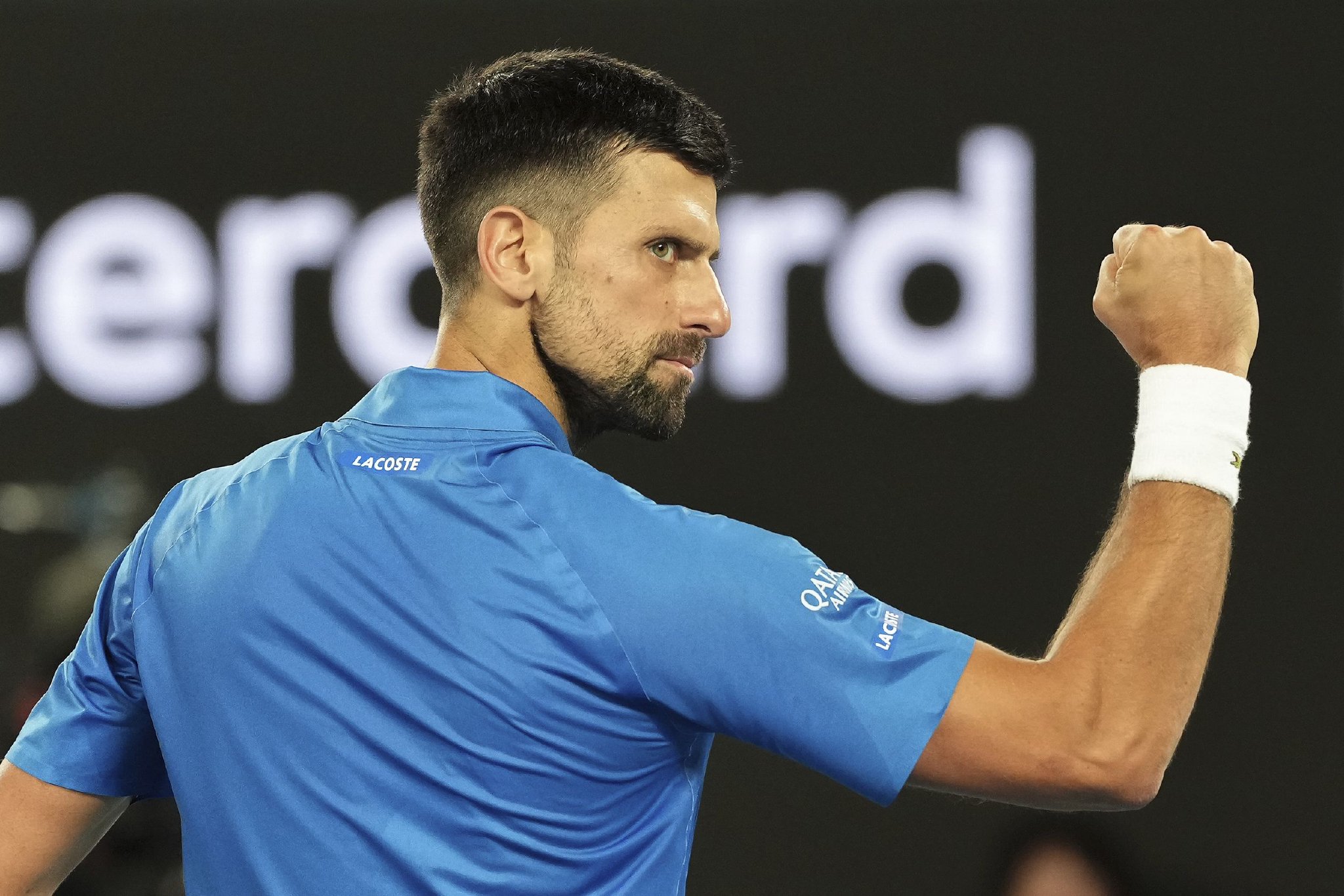 世界网球队绝杀西班牙网球队,德约科维奇绝境逆转的简单介绍 世界网球队绝杀西班牙网球队,德约科维奇绝境逆转的简单介绍