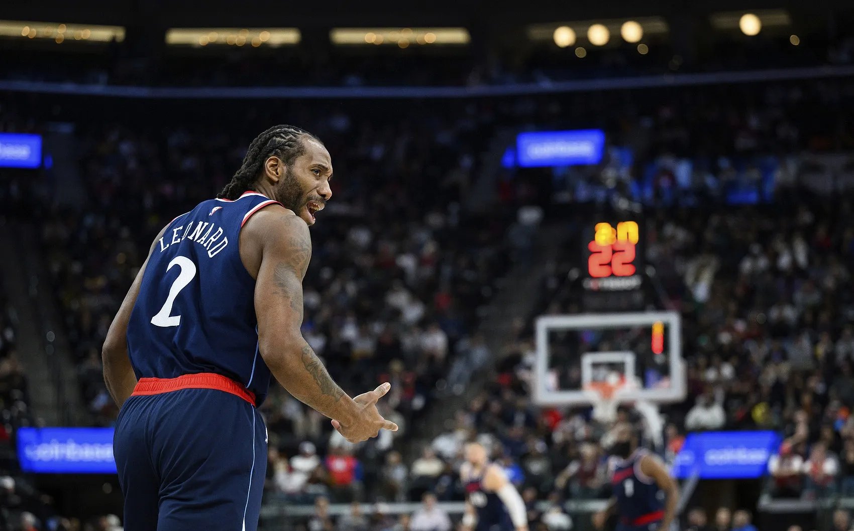 爵士血洗雷霆,伦纳德爆发神勇的简单介绍 爵士血洗雷霆,伦纳德爆发神勇的简单介绍