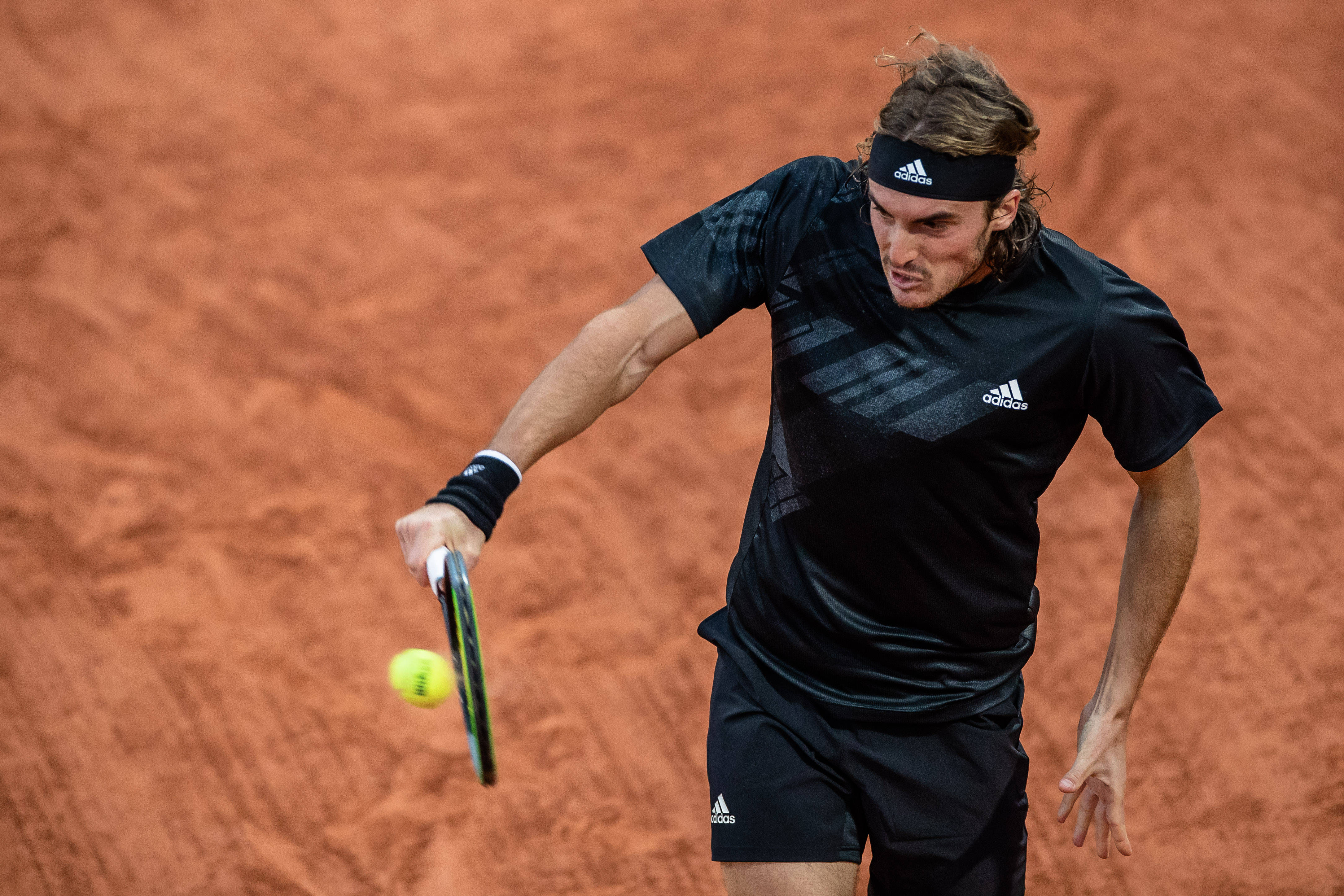 ATP总决赛逆转法网,西西帕斯惊艳四座 ATP总决赛逆转法网,西西帕斯惊艳四座