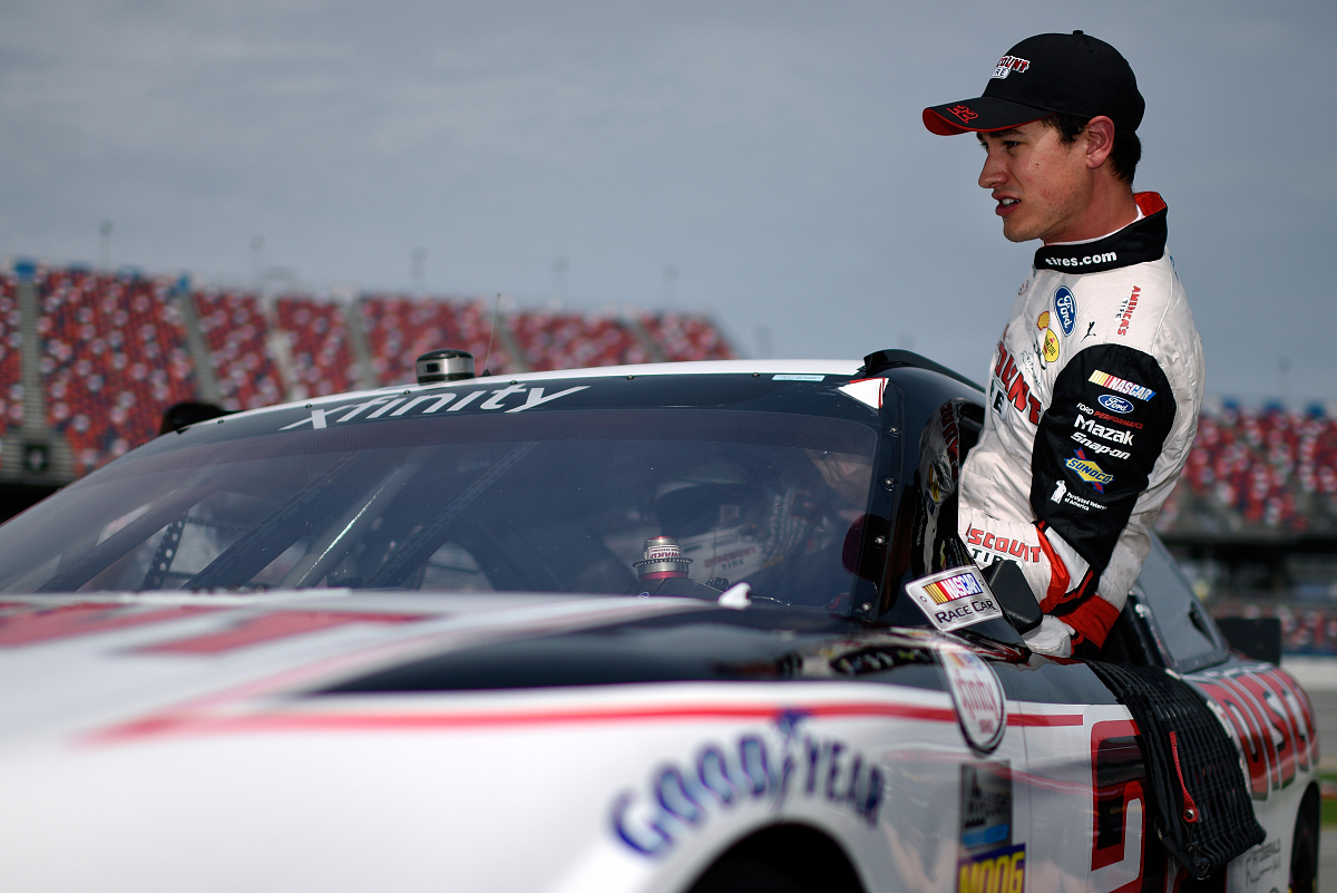 红牛车队完胜迈凯伦，勒克莱尔状态火热